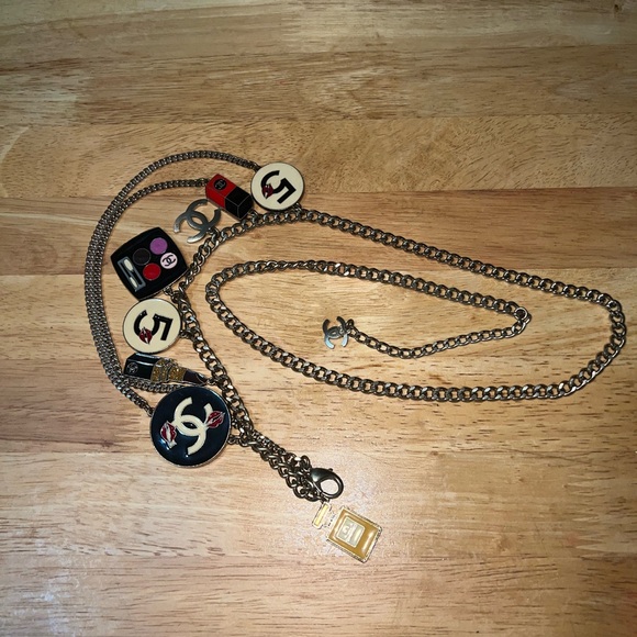 Authentic vintage Chanel belt - Picture 2 of 11